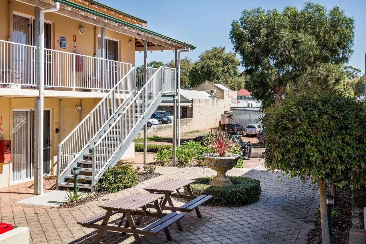 Em Apartments Margaret River Exterior photo